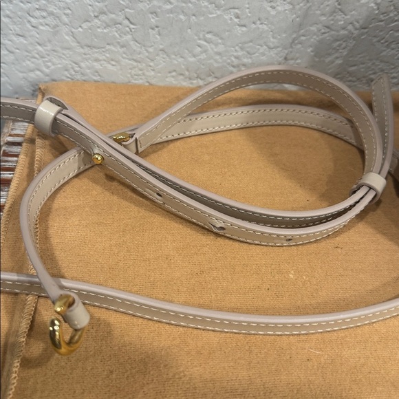 Givenchy Calf Leather Bucket Bag - Picture 5 of 15